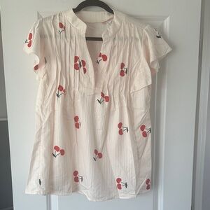 📌 3 for $20📌 NWOT Cherry Print Women's Top